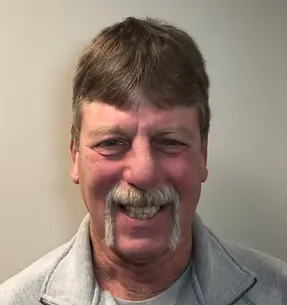 Before All-on-4: failing teeth
